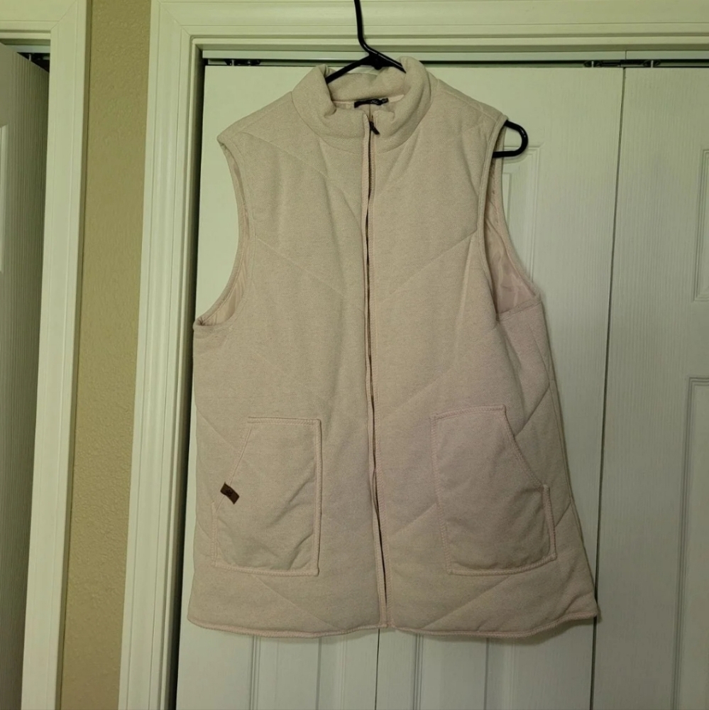 Ampersand avenue vest